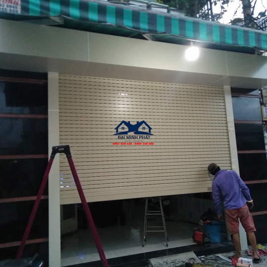 Bộ Lưu Điện Cửa Cuốn Đài Loan