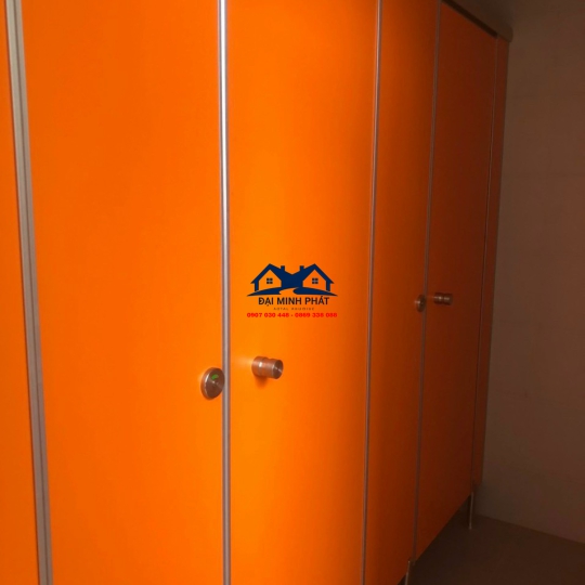 VÁCH NGĂN VỆ SINH TỐT, GIÁ SỈ - ĐƠN VỊ THI CÔNG CUNG CẤP TẤM COMPAC